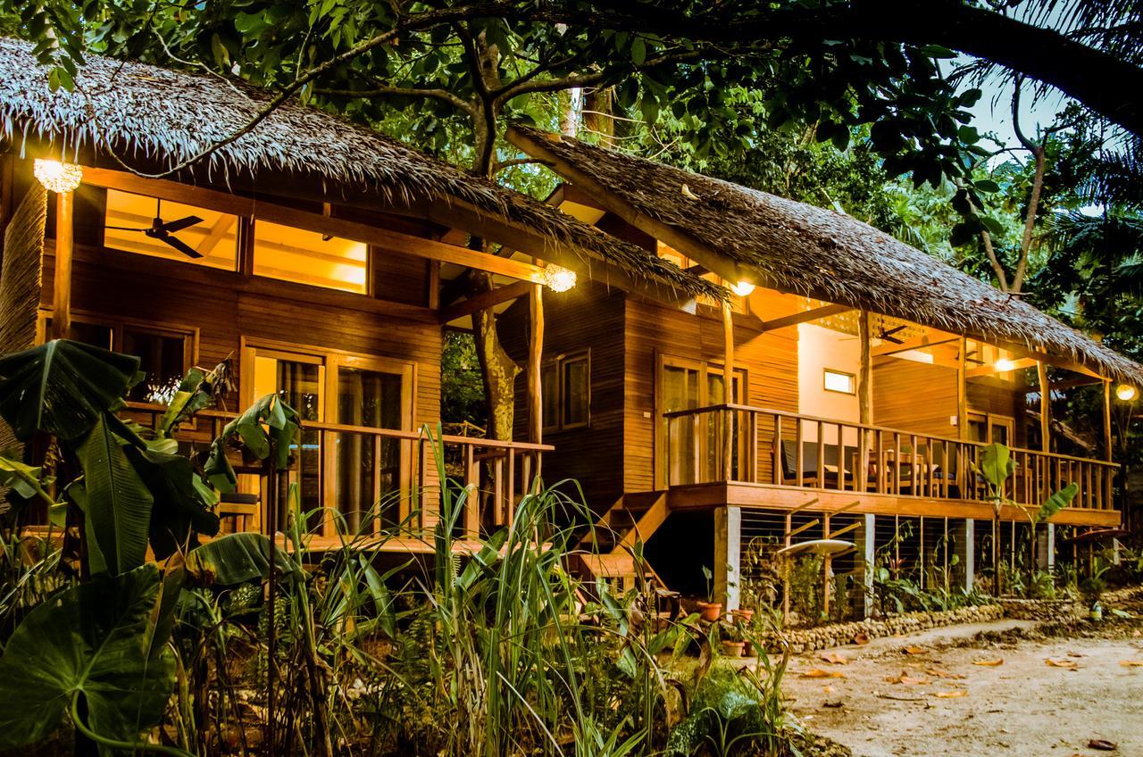 Amihan Bungalows General Luna  Buitenkant foto